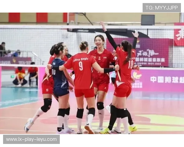 天津女排王倩扣球精准,锁定胜局 天津女排王倩扣球精准,锁定胜局